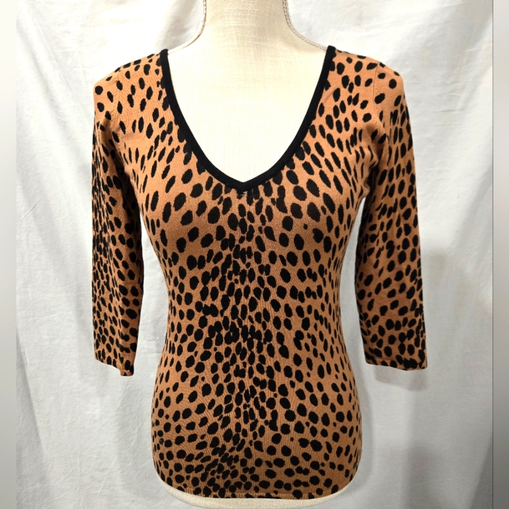 Guess -  Cheetah Print Criss-cross Back Forearm Length Shirt - (M)